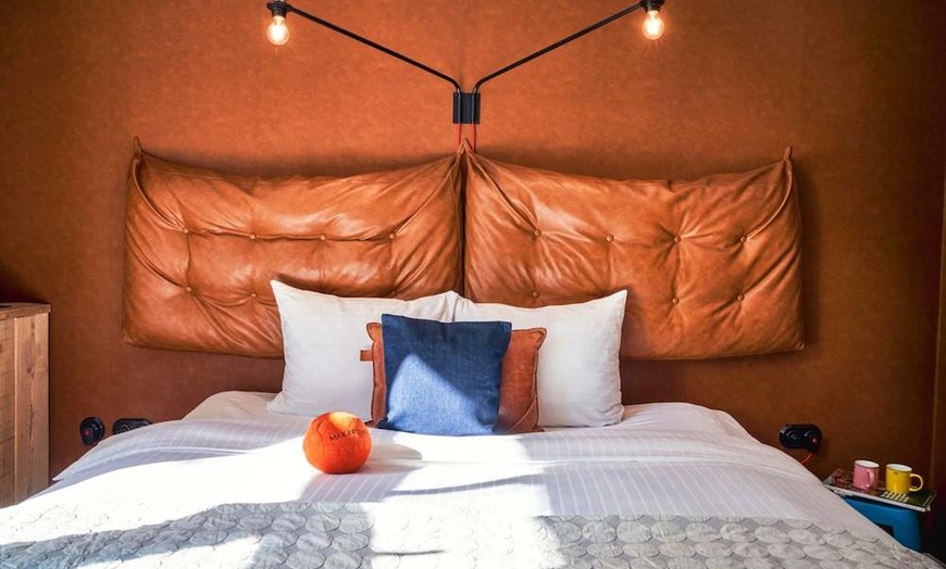 Image 2: ✈ PAESI BASSI | Amsterdam - Max Brown Hotel Museum Square 3* - Cent...