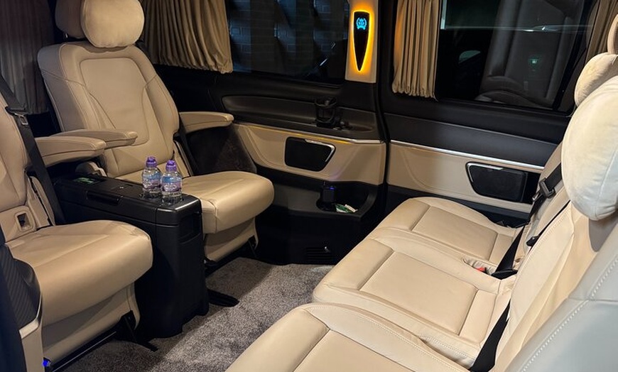 Image 4: London Private Tour with Exclusive Car and Options