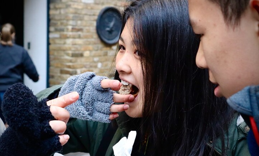 Image 1: London Bridge & Borough Market Food Tour with 7 Authentic Dishes