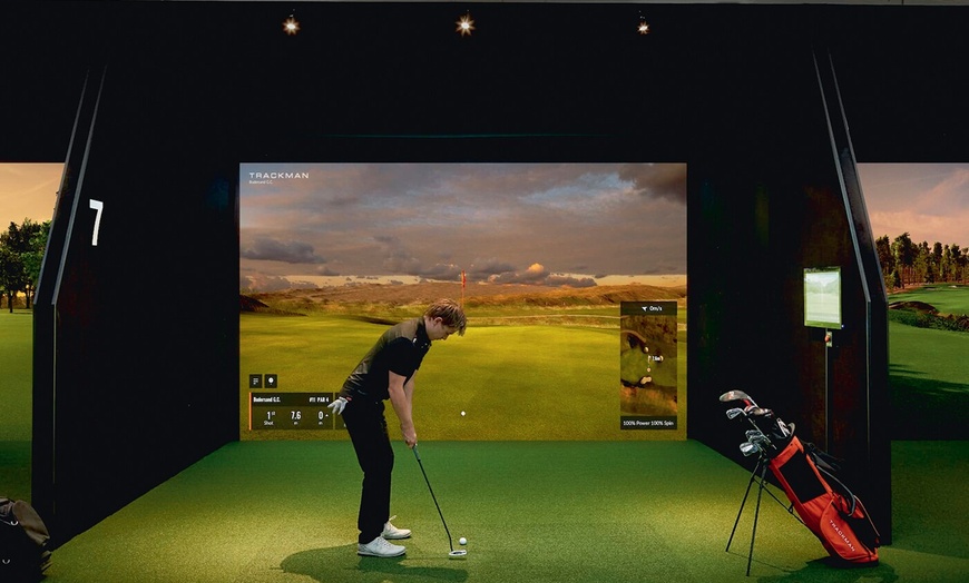 Image 3: $25 For 1-Hour Of Indoor Golf For 2 People (Reg. $50)