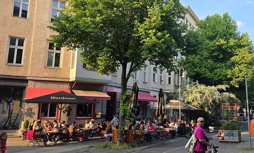 Image 15: Das echte Berlin - Street, Food und History - Tasty Bike Tour