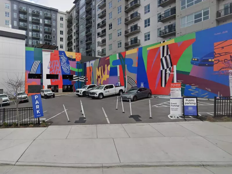 Parking at 520 Lea St. Lot