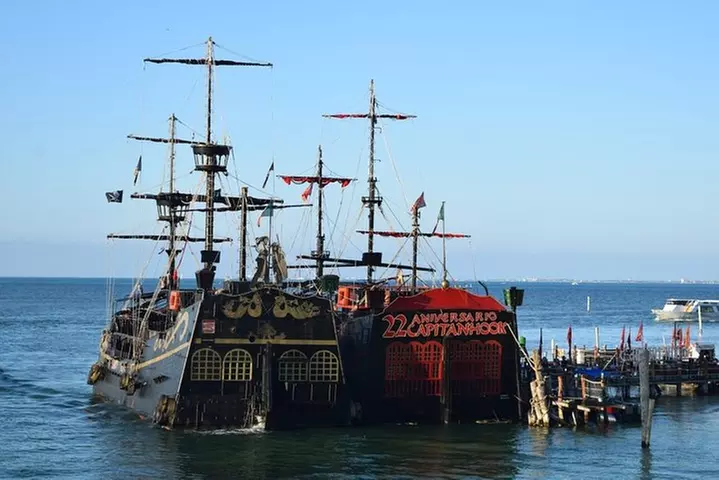 Pirate Night! Dinner, Fun and Show at Cancun Couples Special