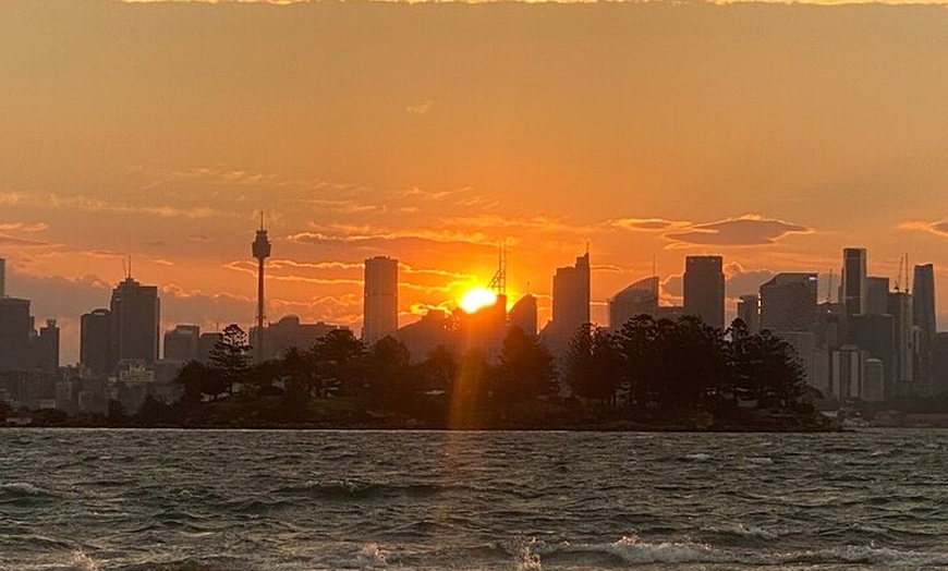 Image 6: Sydney: Golden Hour City Escape with Sunset, Picnic and Photos