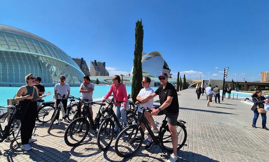 Image 2: Tour Autoguiado de Medio Día en Bicicleta Eléctrica de Valencia