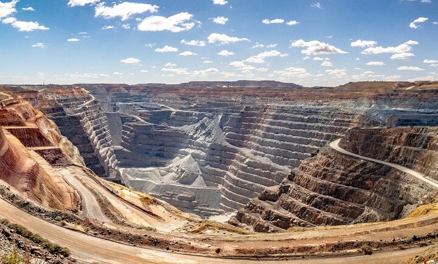 Image 2: Kalgoorlie Heritage Tram City Highlights Tour