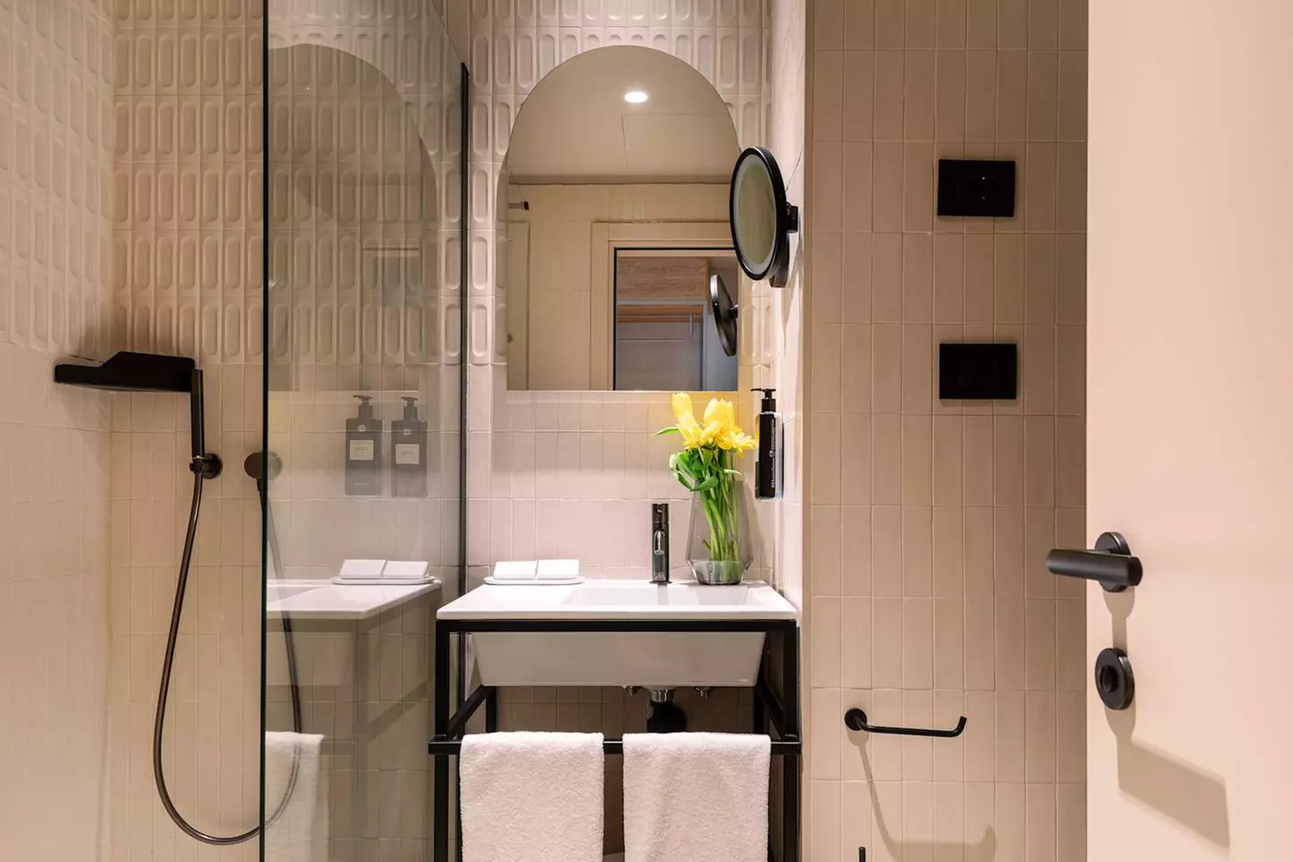 ✈ EMILIA ROMAGNA | Bologna - Living Place Hotel 4*, 2 notti - Pisci...