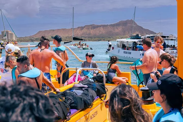 90 Minute Turtle Canyon Waikiki Catamaran Snorkel