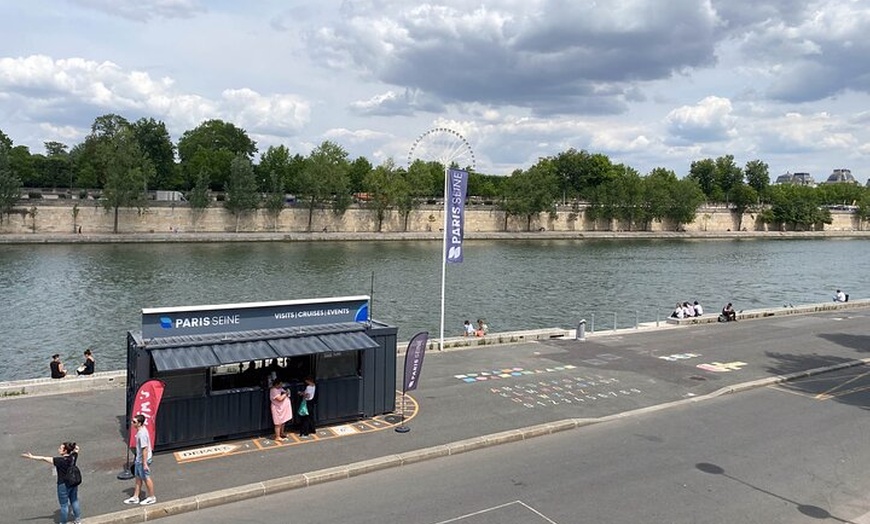 Image 12: Paris Christmas Seine Cruise 3 - Cours Déjeuner et dîner avec vin