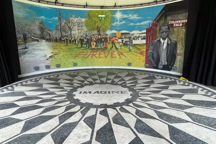 Private Liverpool Beatles Tour - Casbah Club (Blue Badge Guide)