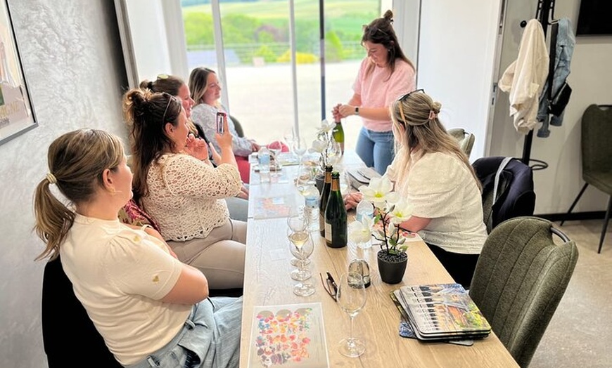 Image 1: Tour d'Une Journée en Champagne avec Déjeuner et Dégustation