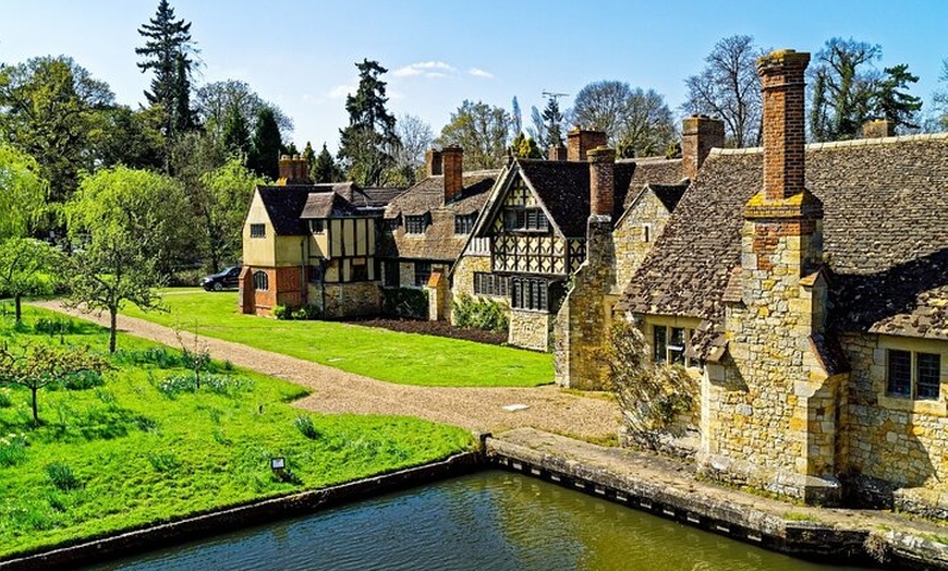 Image 2: Panoramic London Tour with Tower of London and Hever Castle