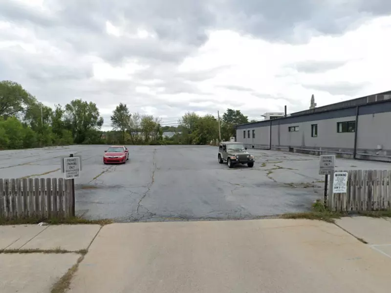 Parking at 945 N. 7th St. Lot