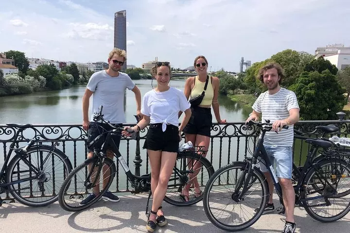 Recorrido en bicicleta por la ciudad de Sevilla