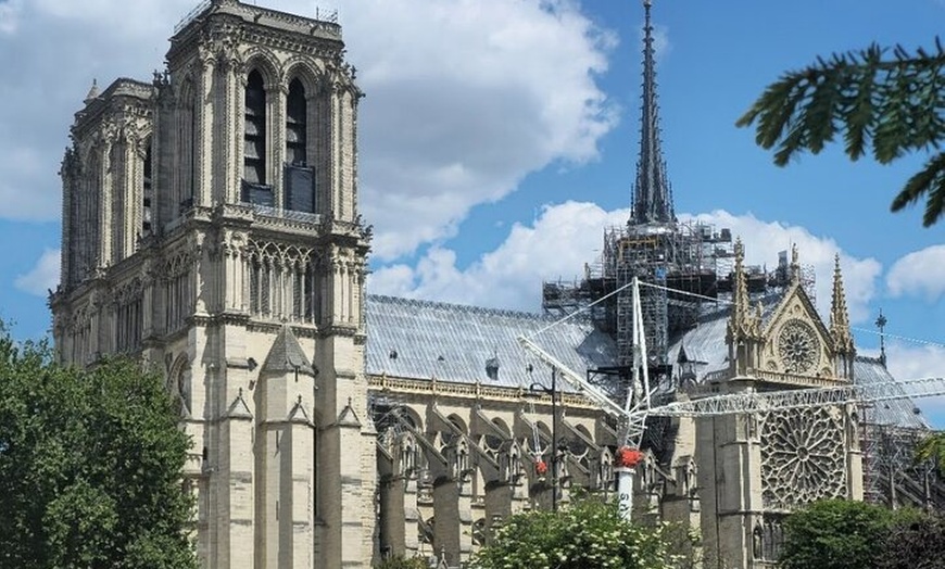 Image 6: Visite à pied de la cathédrale Notre-Dame de Paris