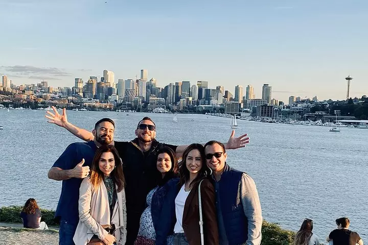 Seattle Neighborhood Small Group Driving Tour