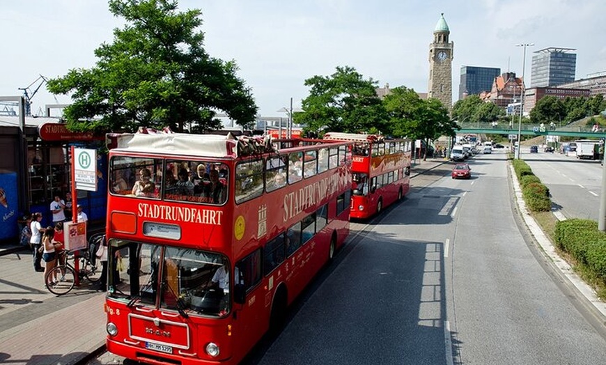 Image 2: Hamburg : City Pass mit 40 + Attraktionen & ÖPNV