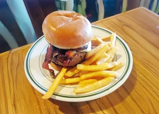 5% Cash Back at Murph's Irish Pub