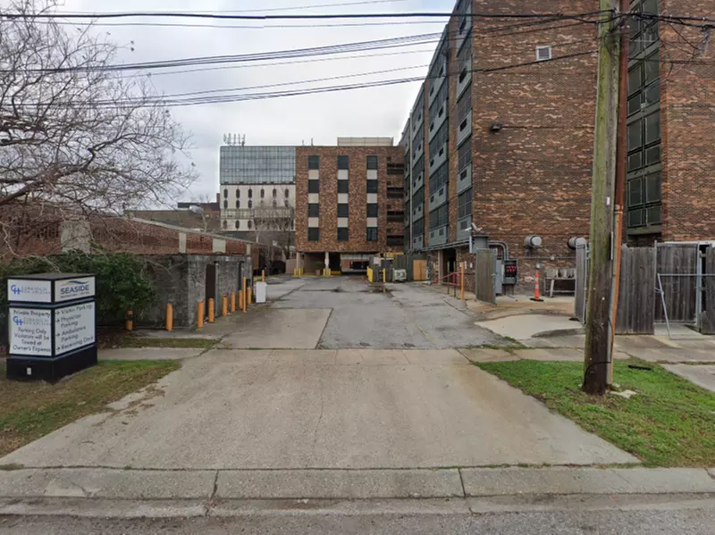 Parking at 3601 Coliseum St. Lot - P197