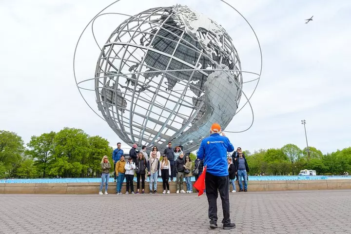 NYC Bus Tour of Brooklyn, Bronx, Queens: Art, Food & Sports