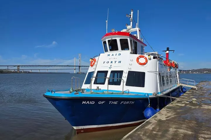 Stunning 90-Minute Firth of Forth Sightseeing Cruise Adventure