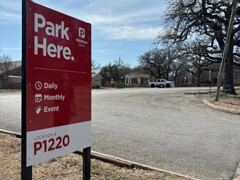 Parking at 495 N. McIlhaney St. Lot - P1220