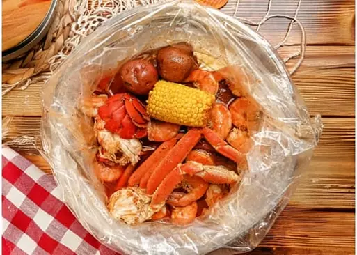 5% Cash Back at Red Crab Juicy Seafood - Garland