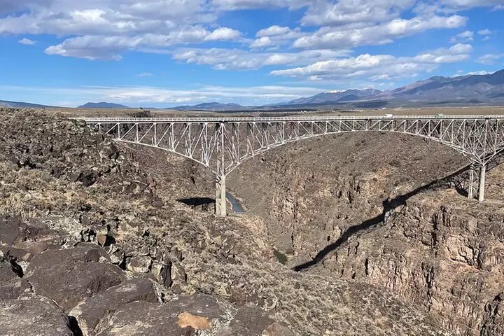 Santa Fe to Chimayo and Taos Pueblo Driving Tour