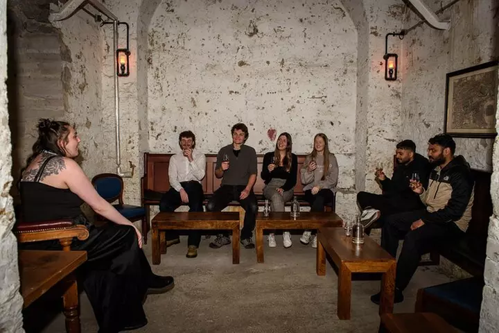 90min Underground Whisky Tasting in Edinburgh's Old Town