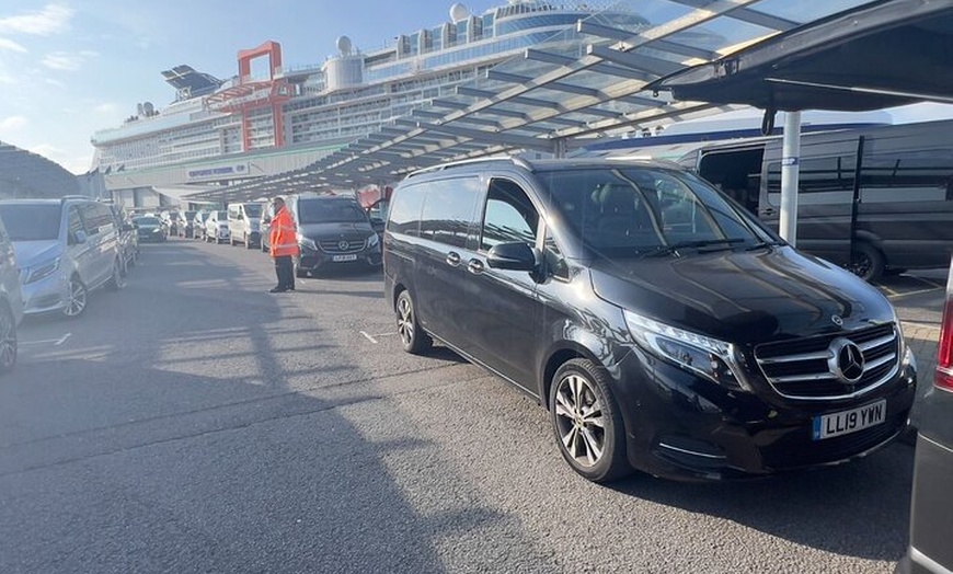 Image 7: London to Southampton Cruise Port - Shuttle Transfer