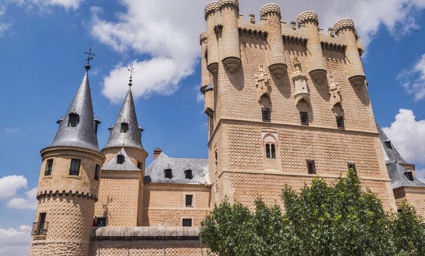 Image 3: Combo Segovia Castillo del Alcázar y Torre de Juan II Entrada
