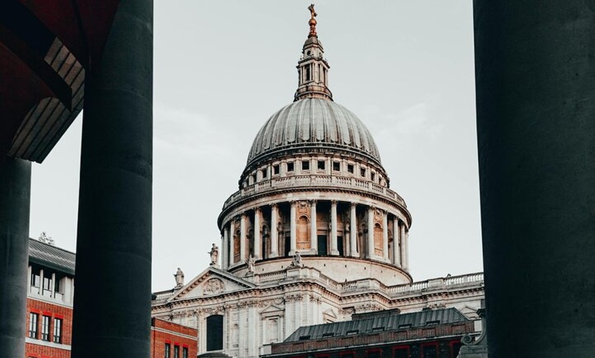 Image 28: London Top 30 Sights Tour including Changing Of The Guard