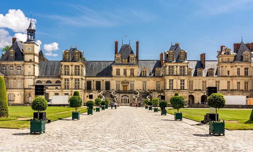Image 3: Visite privée de Fontainebleau et Vaux-le-Vicomte au départ de Paris
