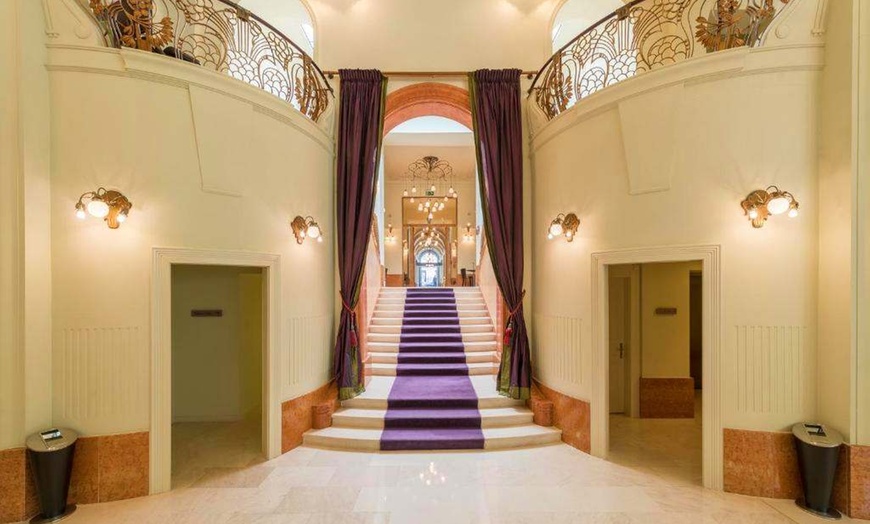 Image 8: ✈ REPUBBLICA CECA | Praga - K+K Hotel Central 4* - City break