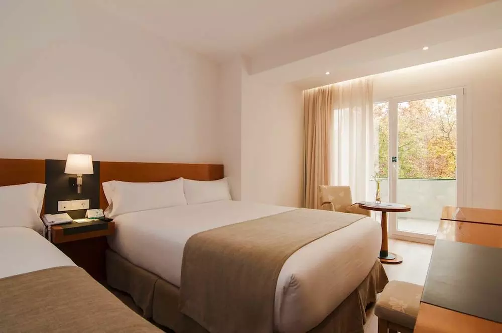 ✈ HISZPANIA | Madryt - Senator Barajas Hotel 4*, 2 nocy - City break