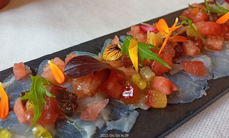 Image 10: Cata de vinos y tapas premium en Alicante