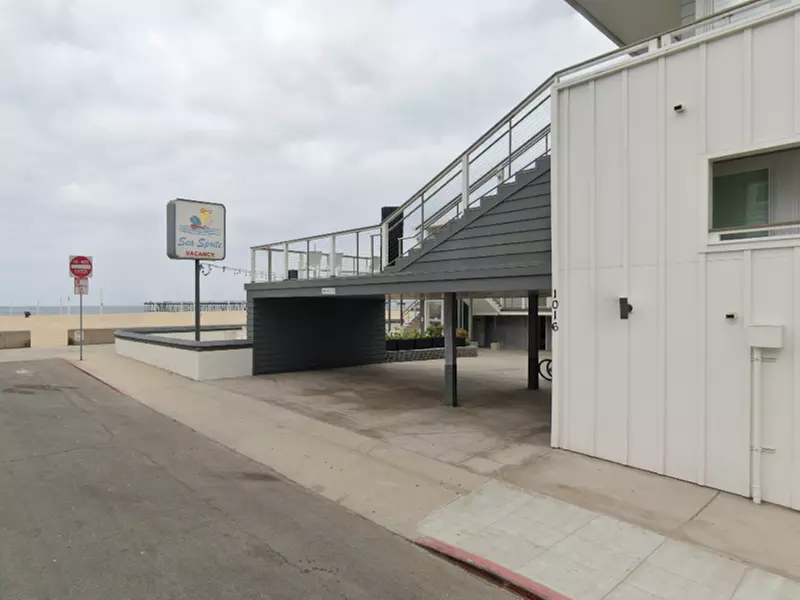 Parking at Sea Sprite Hermosa Beach Club Lot - Valet