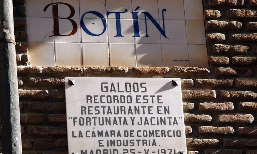 Image 12: Madrid : Tour a pie por La Latina con bebida y tapas tradicionales