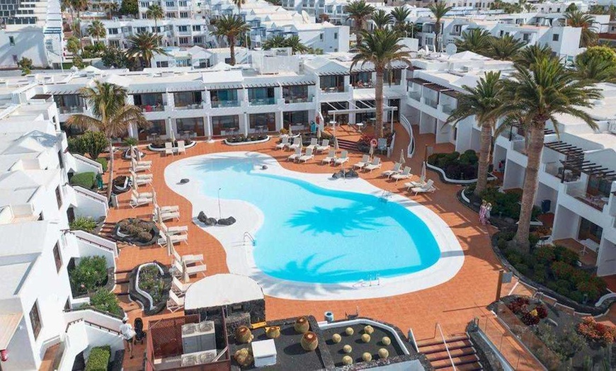 Image 17: ✈ LANZAROTE | Puerto del Carmen - R2 Bahía Kontiki Beach Apartments...