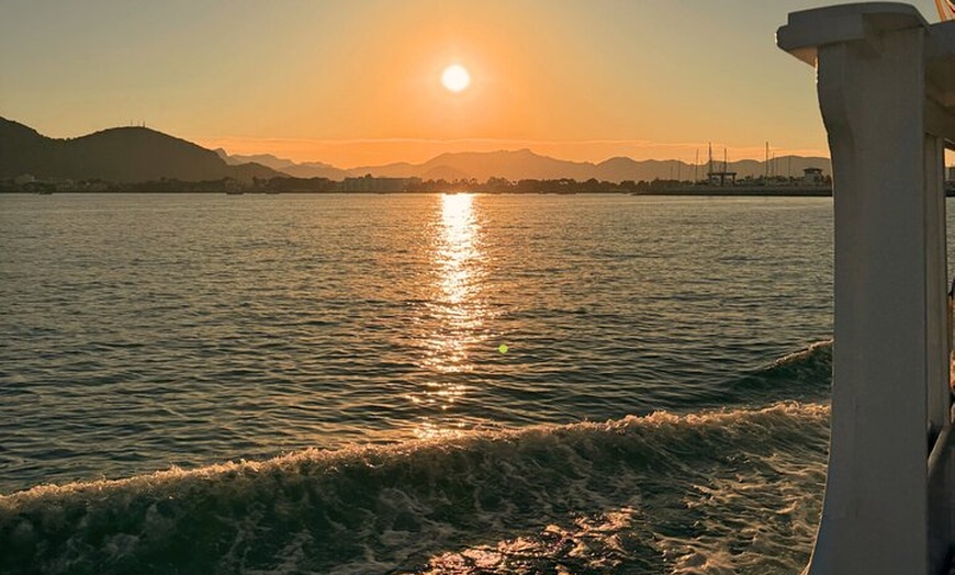 Image 6: Paseo en Barco al Atardecer en la Bahía de Alcudia Mallorca