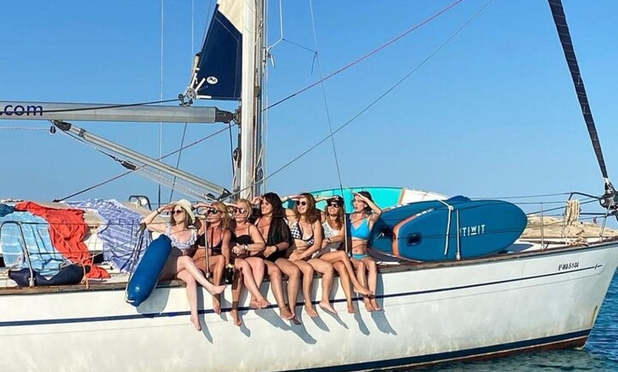 Image 14: Navegación en Formentera, playas virgenes y naturales