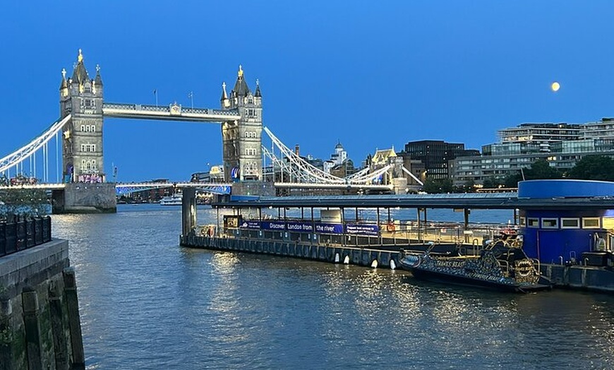 Image 19: London Twilight Walking Tour Lights, Legends and the Thames