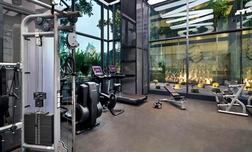 Image 12: ✈ SINGAPORE - YOTEL Singapore Orchard Road 4* - Piscina esterna