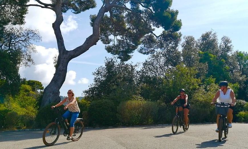 Image 2: L'essentiel de Nice visite guidée en vélo
