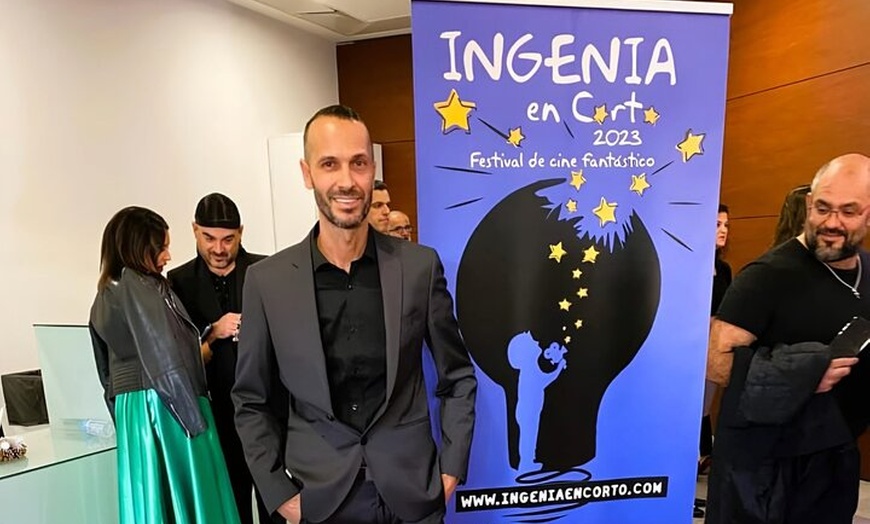 Image 9: Entrada a la Galería de Arte sobre Ruedas en Gran Canaria