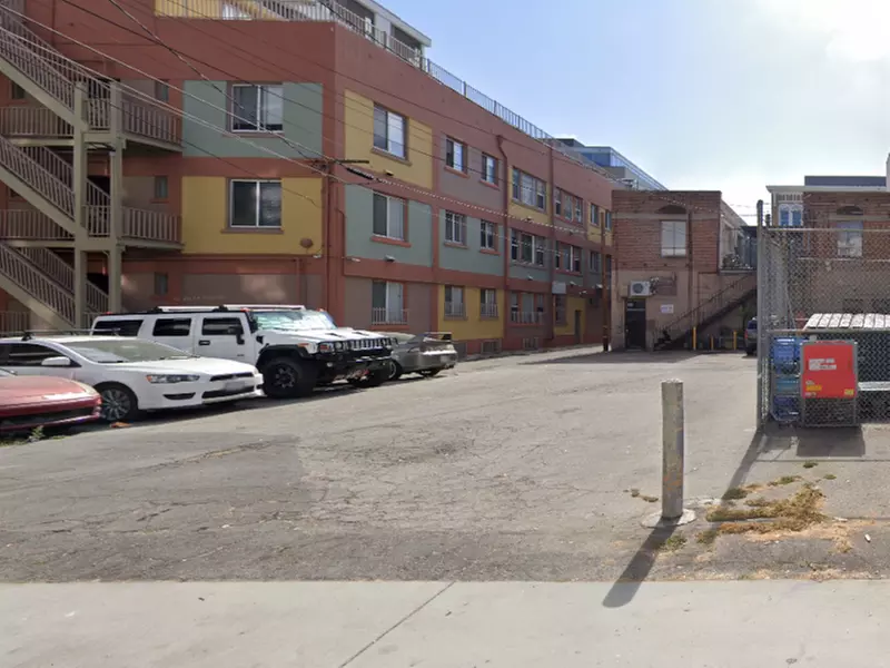 Parking at [SL78] 601 Pine Ave. Lot