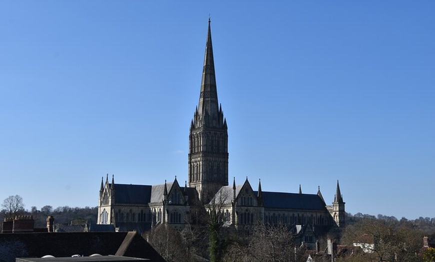 Image 19: London To Southampton Transfer to Stonehenge and Sailsbury
