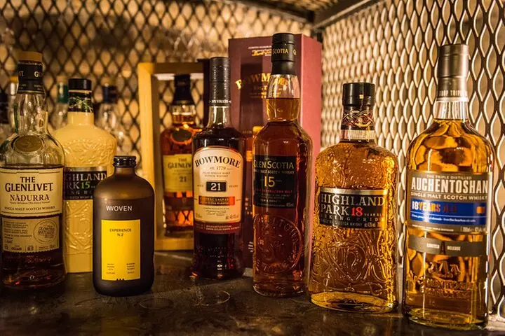 Luxury Whisky Tasting in Edinburgh's Underground Vaults | 90min