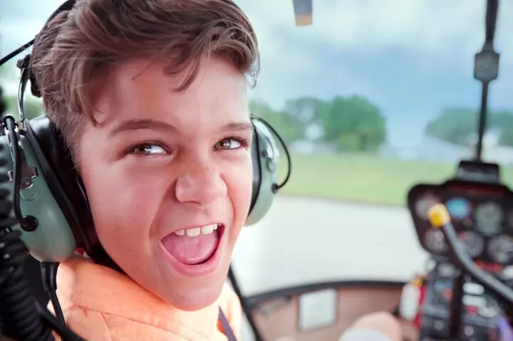 Private Helicopter 77 Miles Fireworks Tour over all Theme Parks