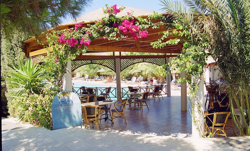 Image 9: ✈ SANTORIN | Perissa - Meltemi Village Hotel 4*
